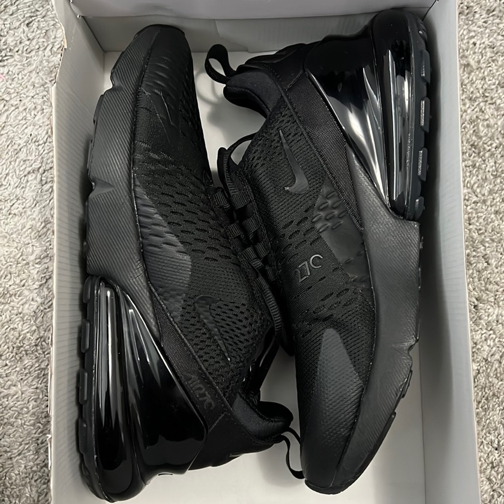 Nike Air Max 270